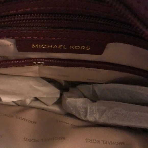 Michael Kors - Picture 2 of 3